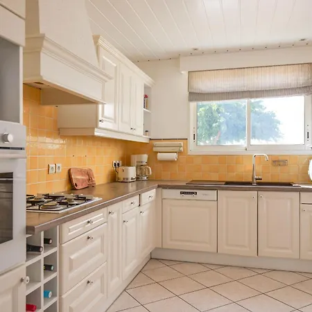 Tres Belle Maison Avec Exterieur - Quartier - 4 8 Personnes *