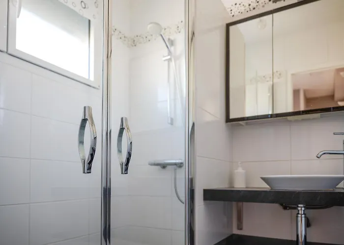 Tres Belle Maison Avec Exterieur - Quartier - 4 8 Personnes